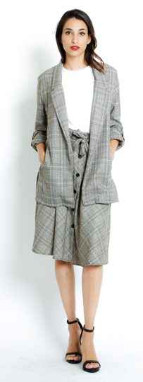 Italian private Label suits collection for wholesale women fashion manufacturers of casual tailoring suits, smarter cloths, women tailored suits dresses, relaxed suit sets. At Fashion way manufacturing company we will design and produce the best and the right collection for your busines